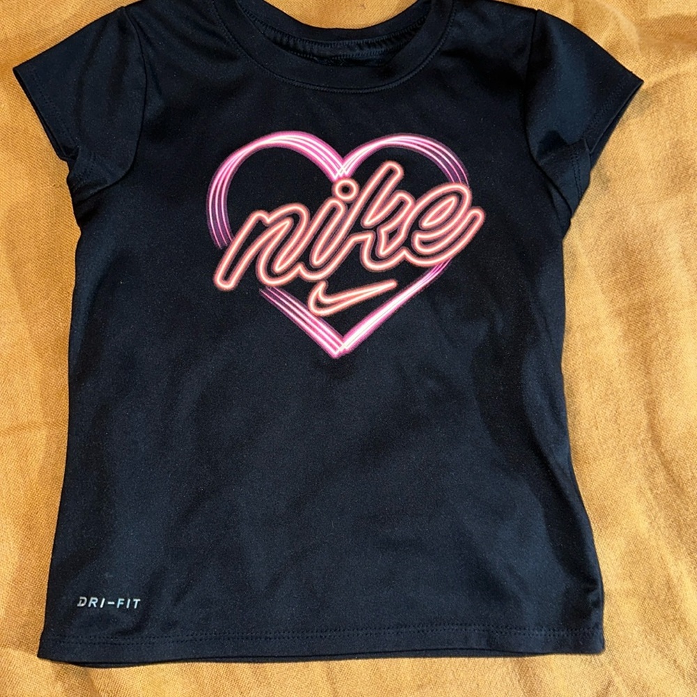 NIKE girls DRI-FIT shirt. Size 6X.